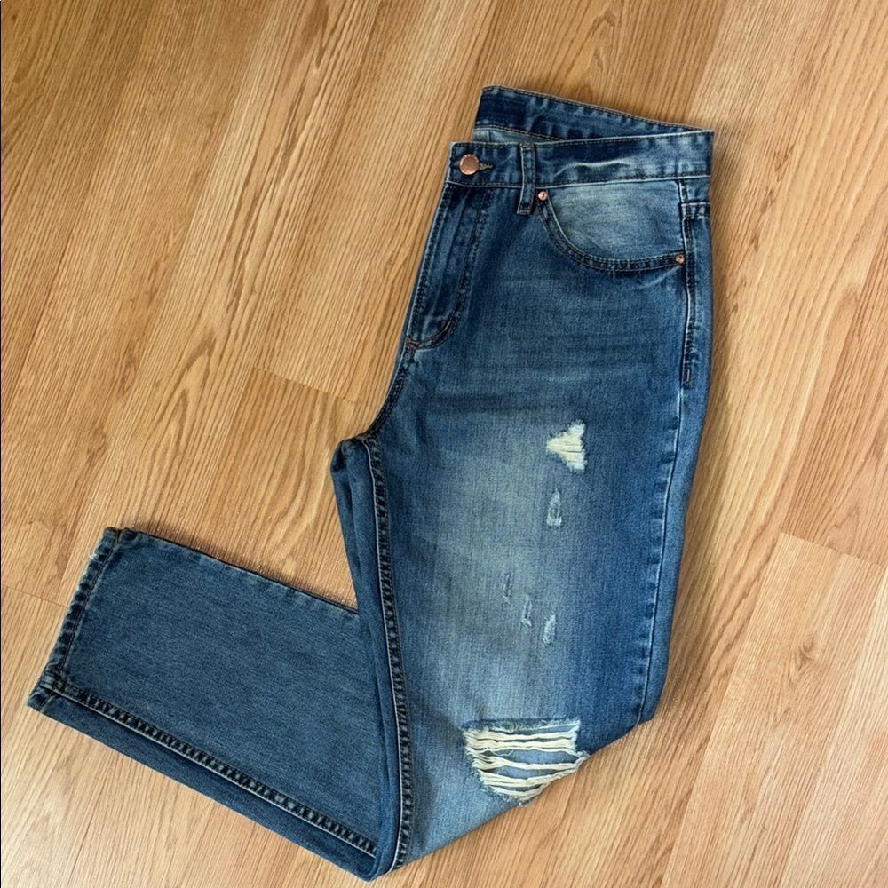TWIN SISTERS JEANS WITH DISTRESSED DETAILS